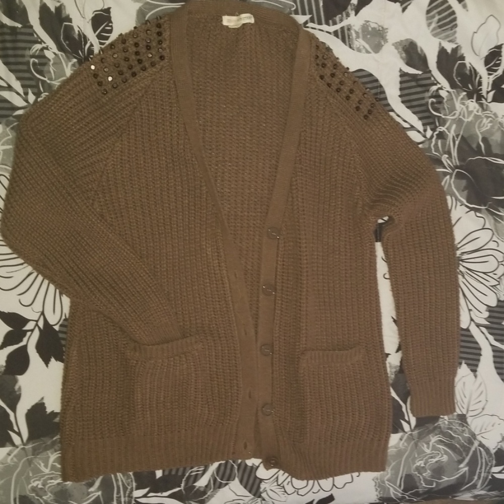 Cardigan sweater